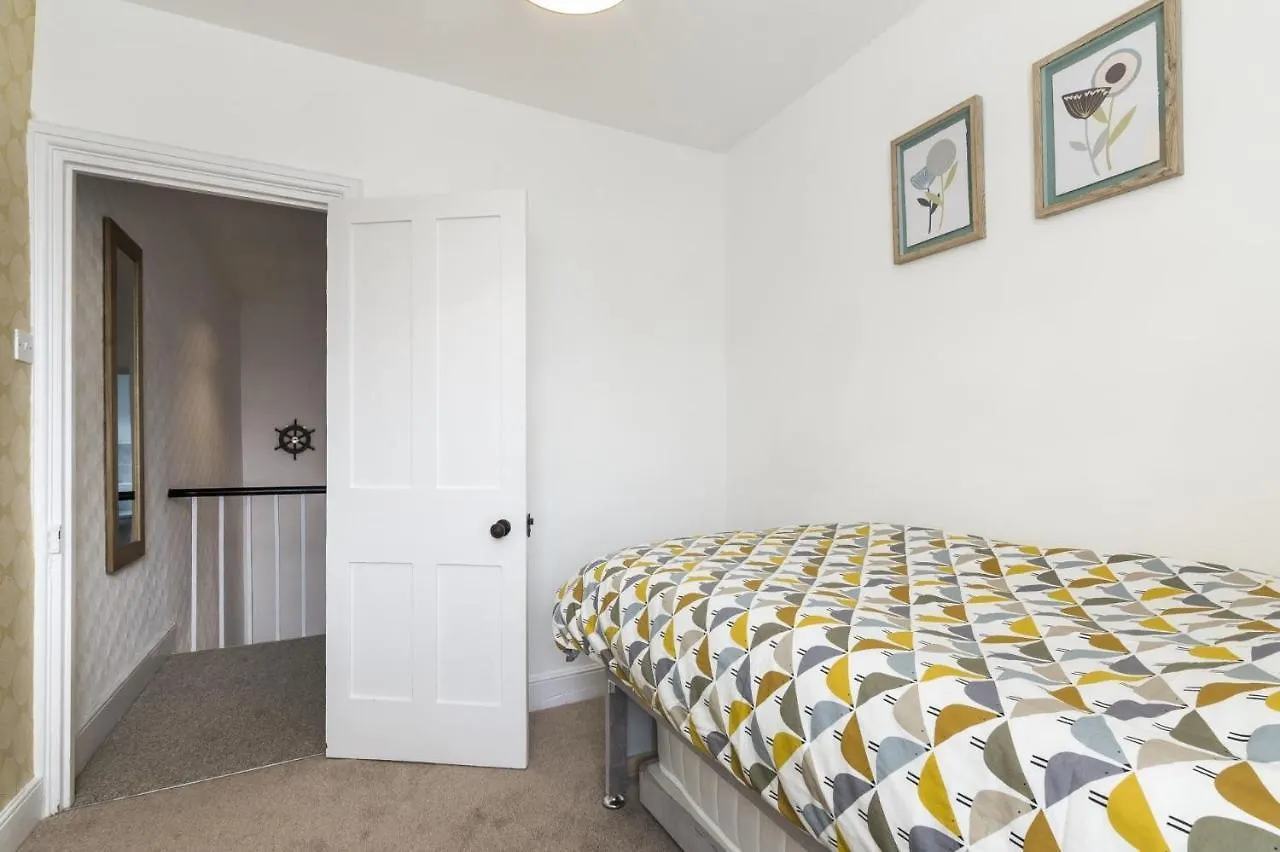Sandy Retreat - 3 Bedroom -