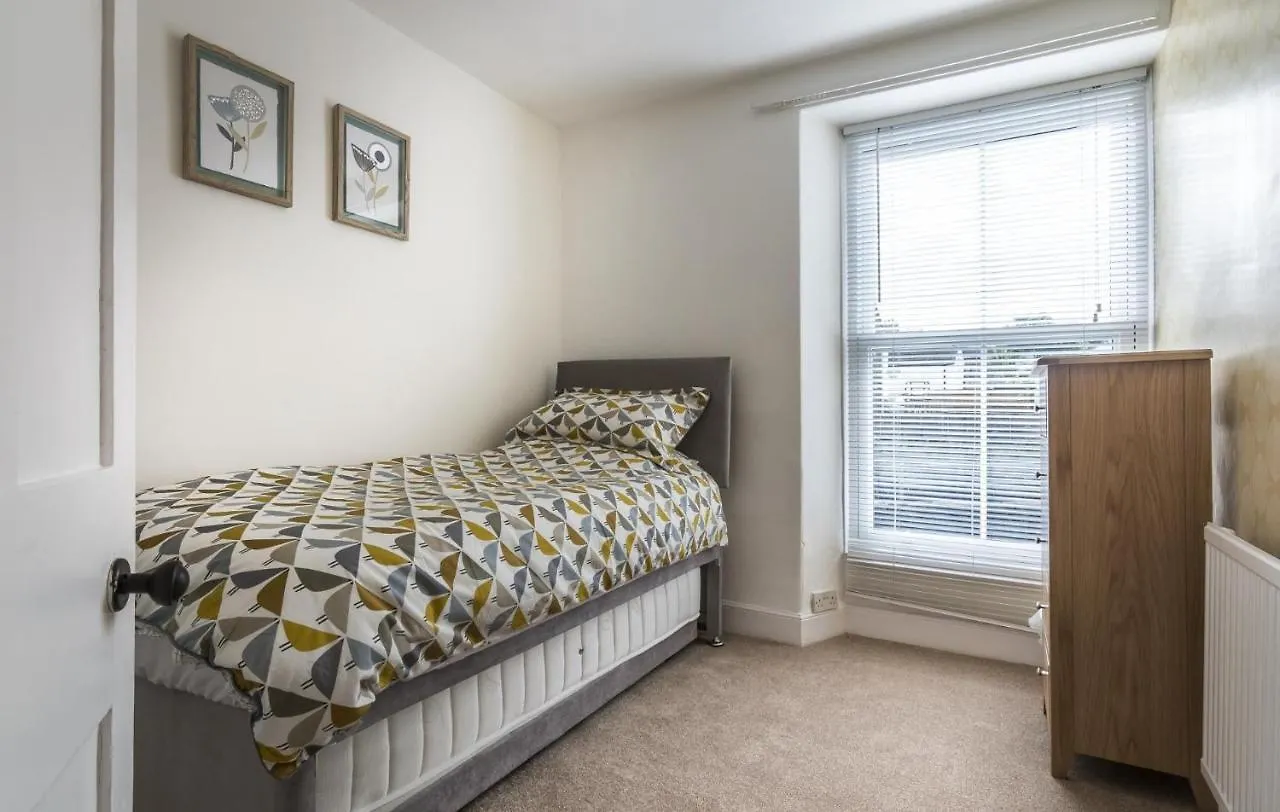 Sandy Retreat - 3 Bedroom -