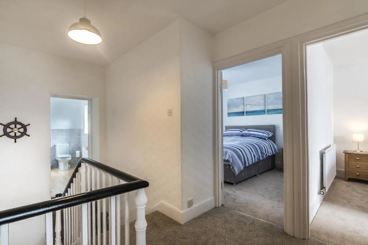 Sandy Retreat - 3 Bedroom - *