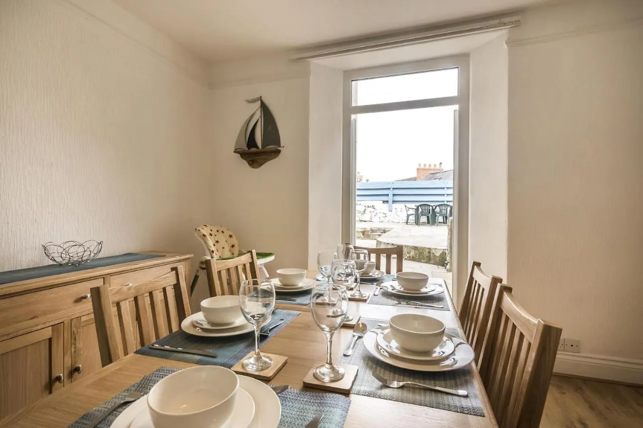 Sandy Retreat - 3 Bedroom - *