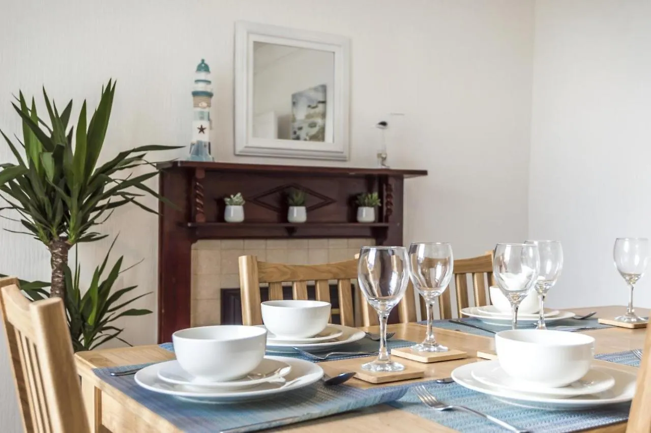Holiday home Sandy Retreat - 3 Bedroom - *