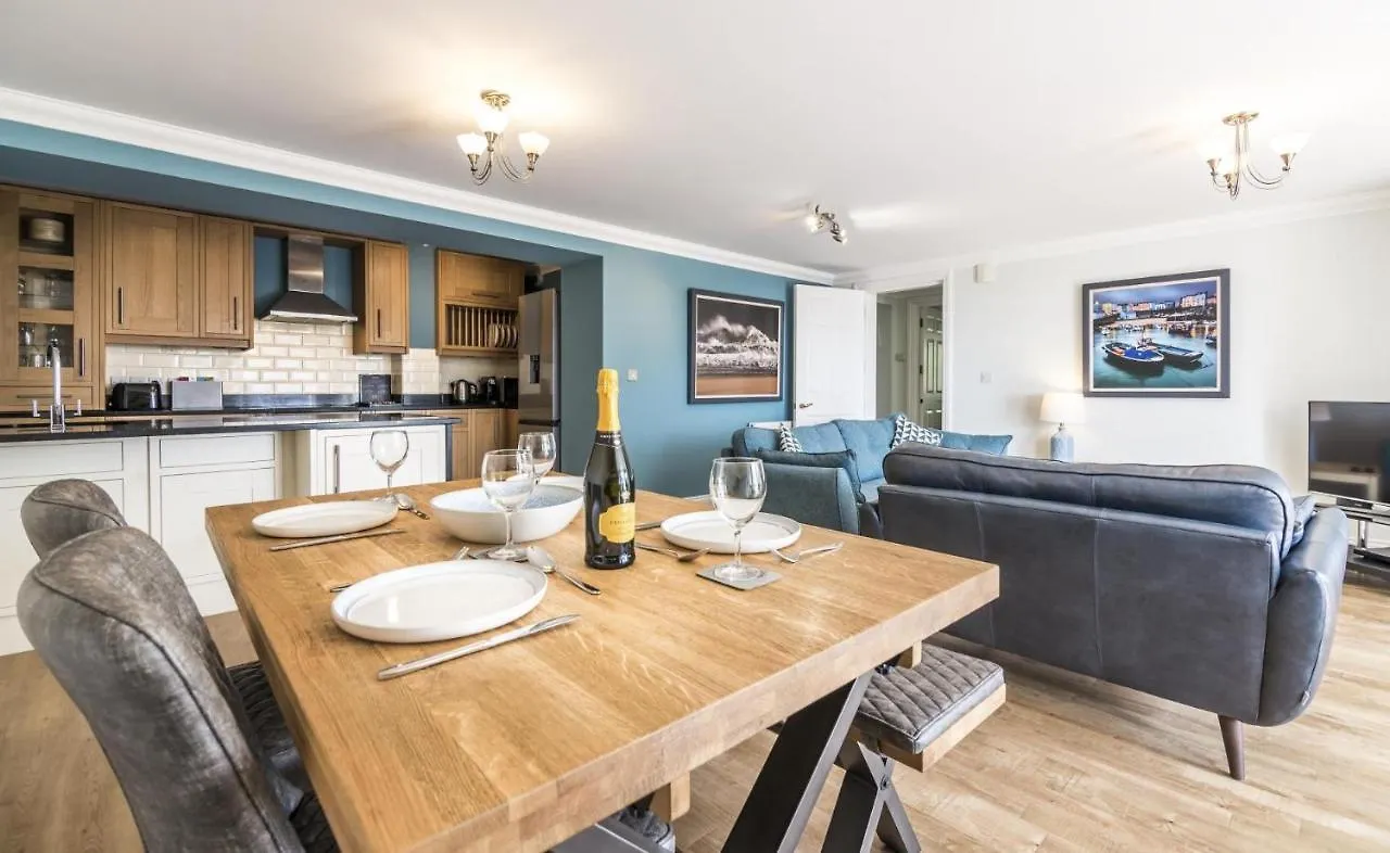 Bryn Y Mor - 2 Bedroom - Tenby