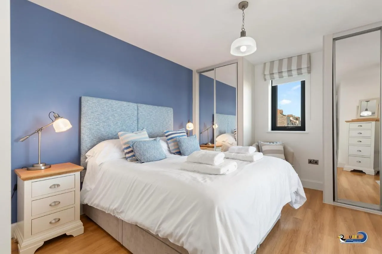 8 Waterstone House - Luxury Apartment, Sea Views, Pet Friendly *
