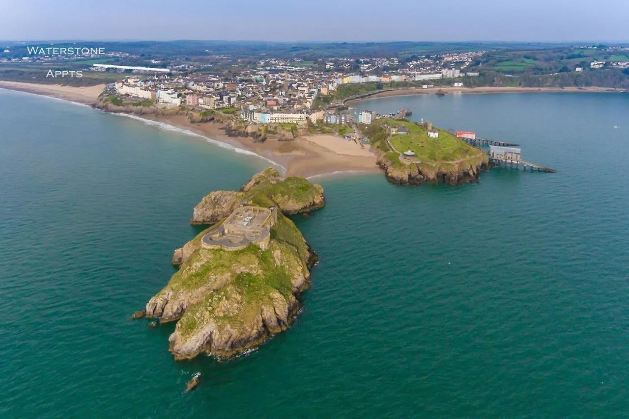 8 Waterstone House - Luxury Apartment, Sea Views, Pet Friendly Appartamento *