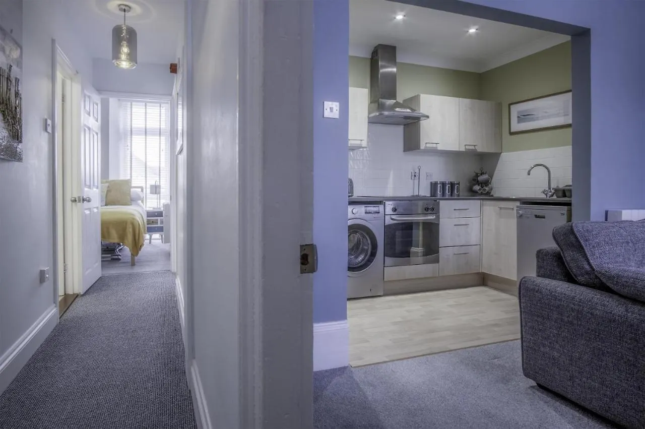 Flint House - 2 Bedroom - *