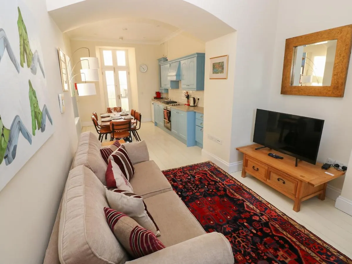 Apartment Paradwys Tenby