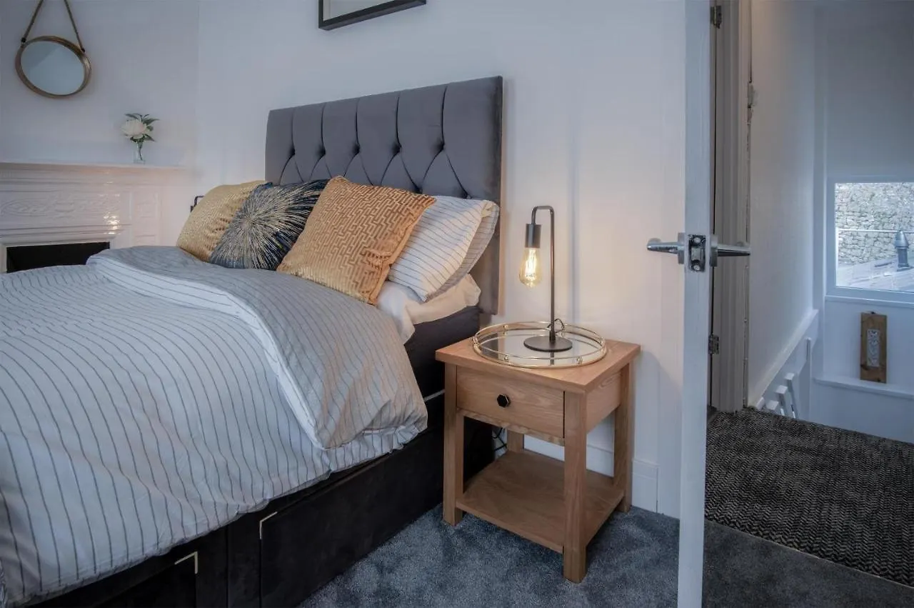 Hawtree - 2 Bedroom - Сasa de vacaciones *