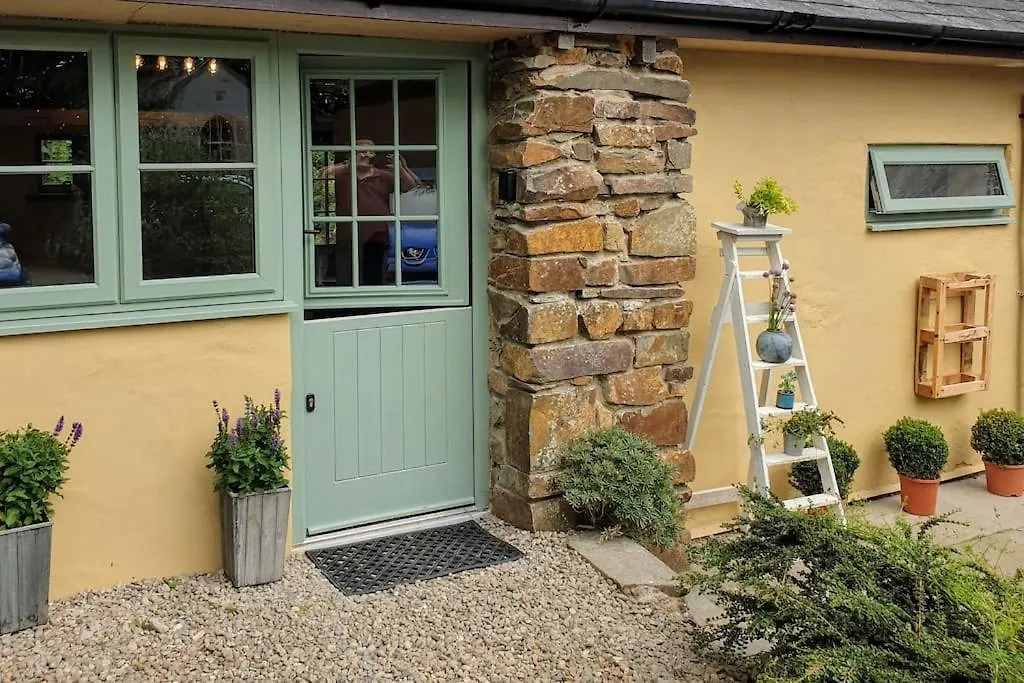 公寓 The Bothy Near Tenby, Big Projector Screen, Four-poster Bed, On-site Hot Tub Access Via Pack, Breakfast *