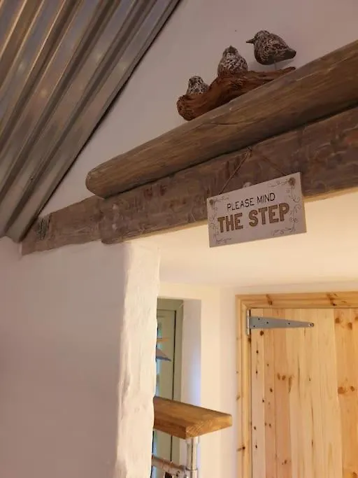 公寓 The Bothy Near Tenby, Big Projector Screen, Four-poster Bed, On-site Hot Tub Access Via Pack, Breakfast 滕比