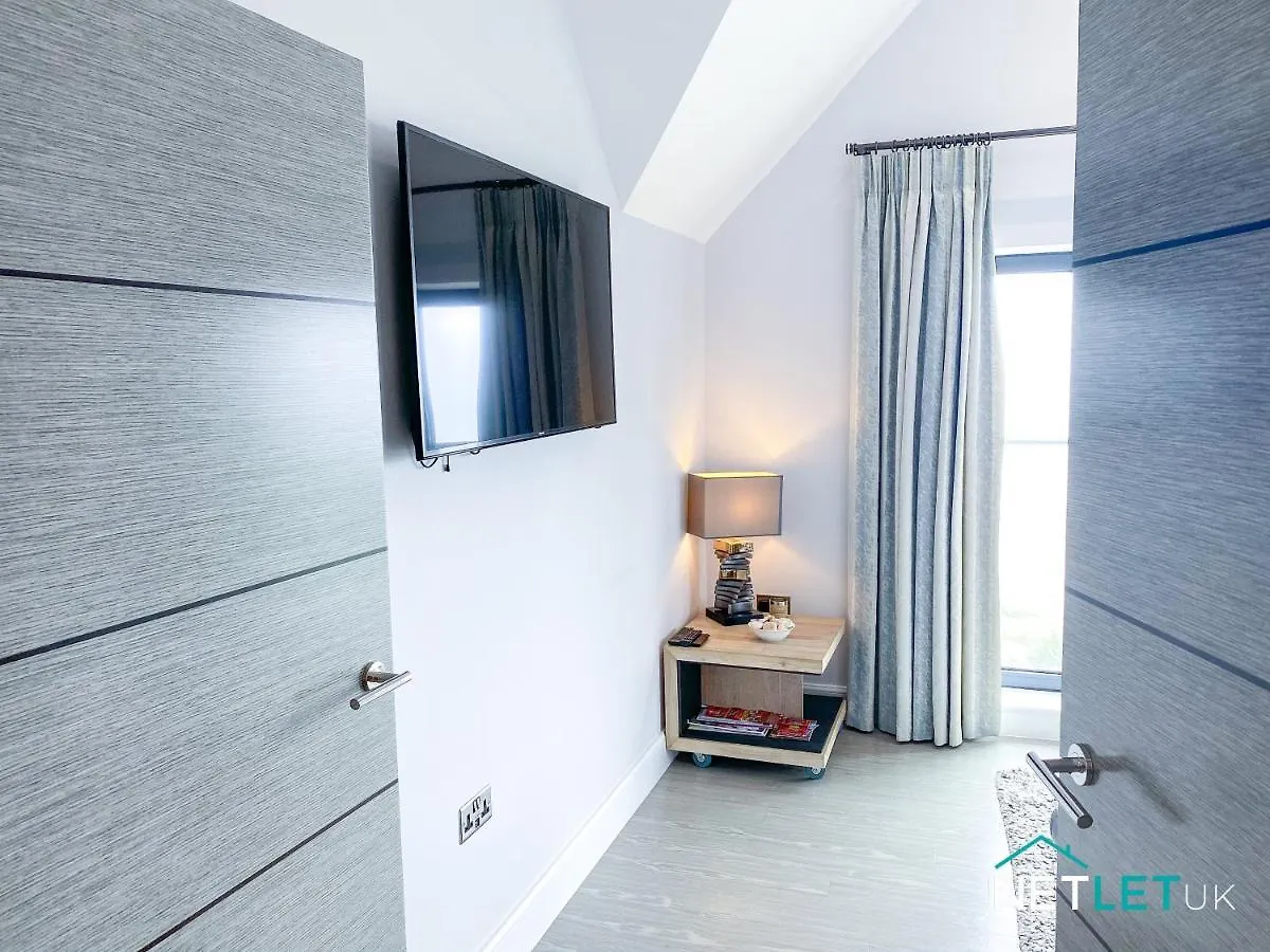 Waterstone House Penthouse Apartmán