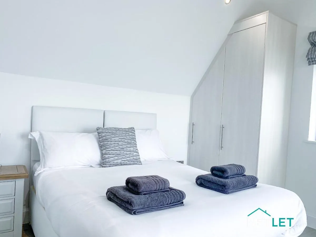 Waterstone House Penthouse Apartmán