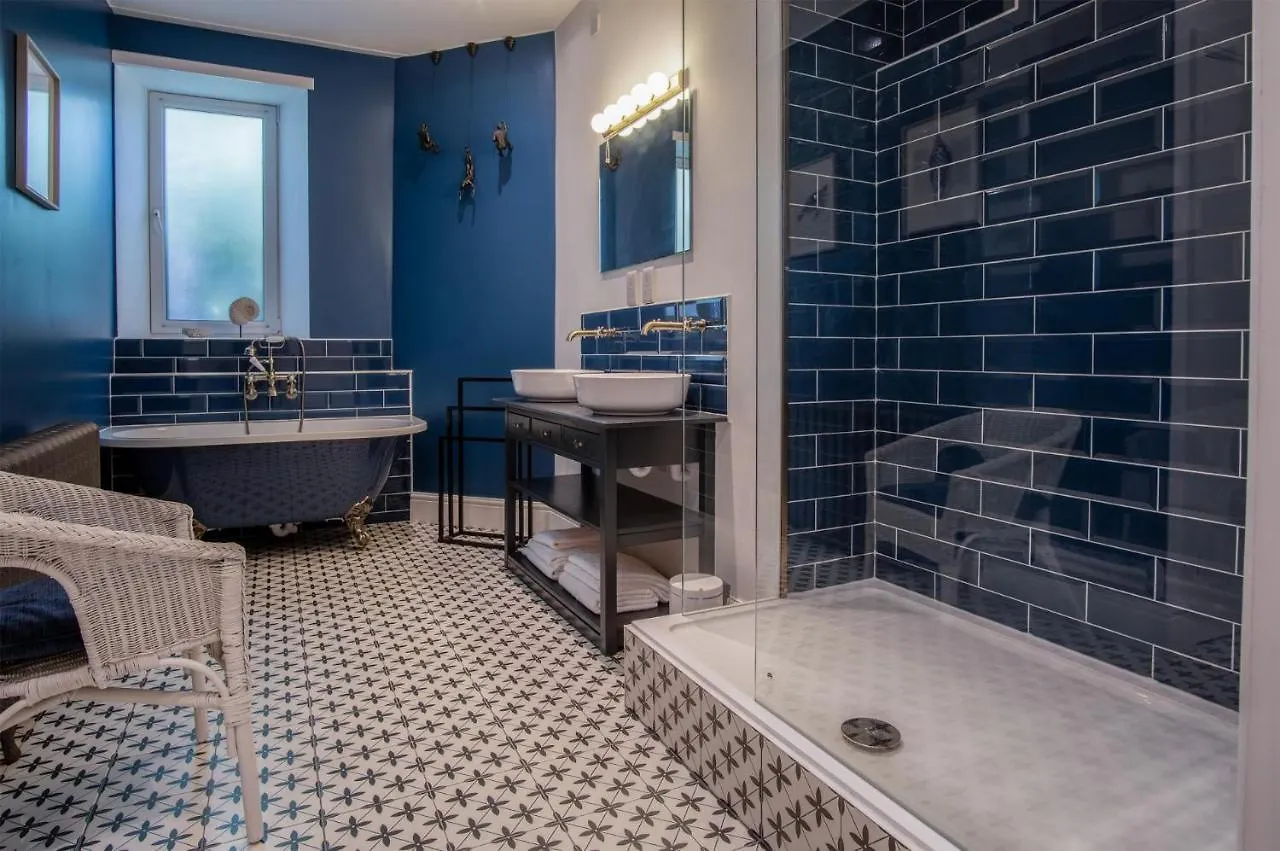 Gwynne House - 6 Bedroom Luxurious - Harbour Holiday home *