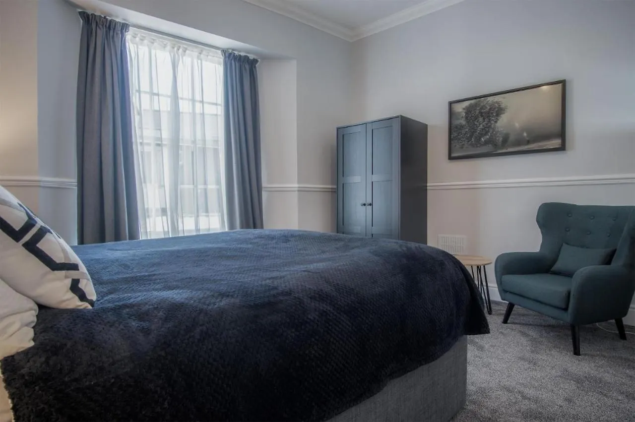 Holiday home Gwynne House - 6 Bedroom Luxurious - Harbour *