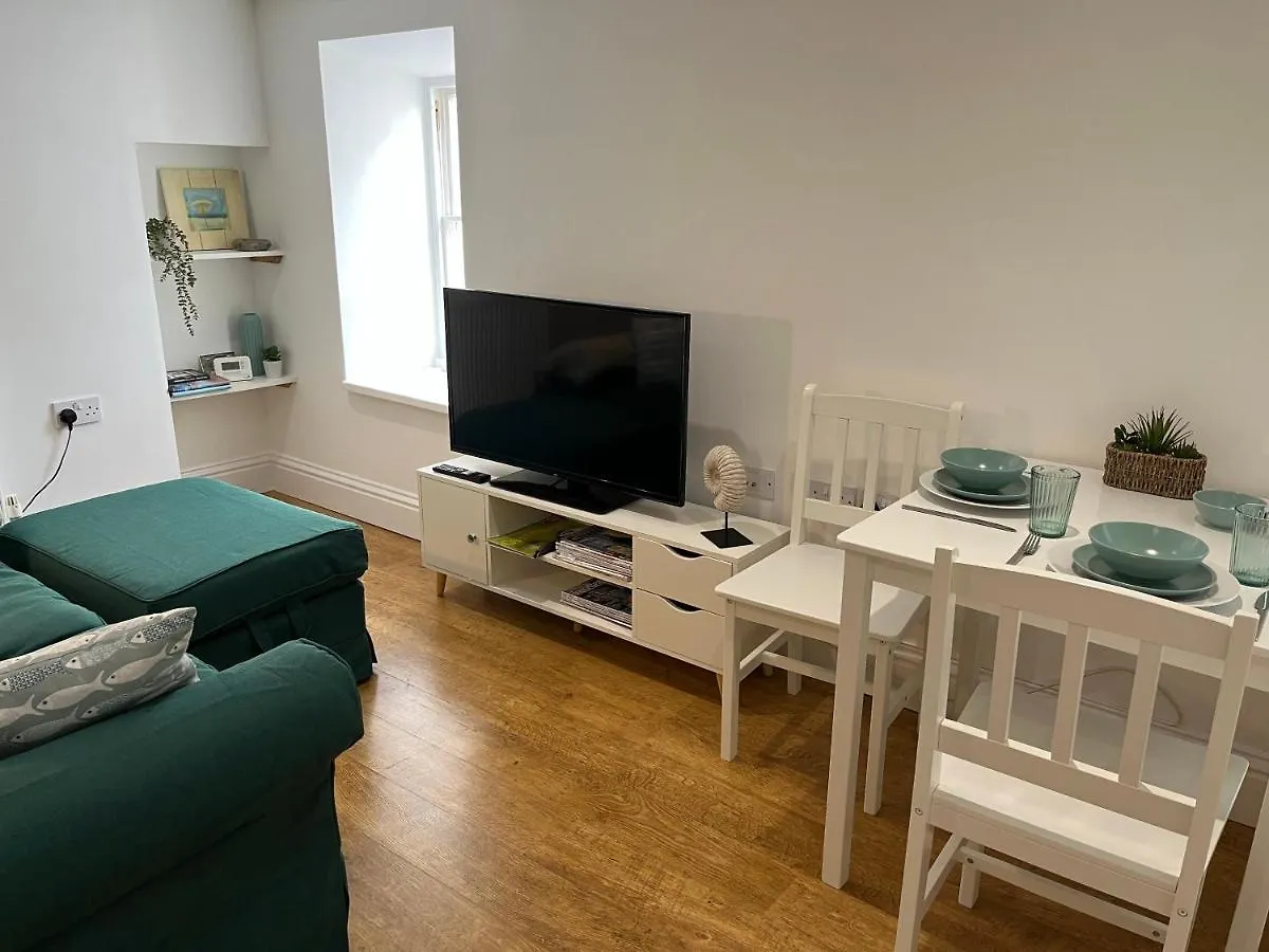 Gwandalan - 1 Bed Apartment, Within Town Walls Apartment
