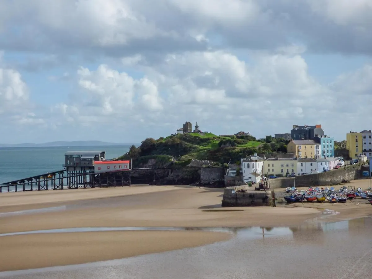 1 St Marys Court Tenby
