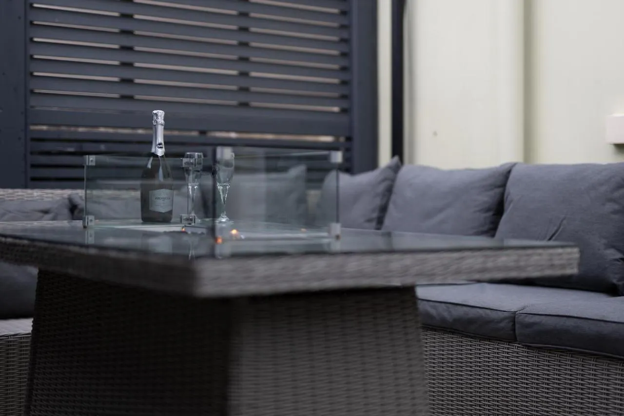 Mews - Seaside Parking Terrace Holiday home