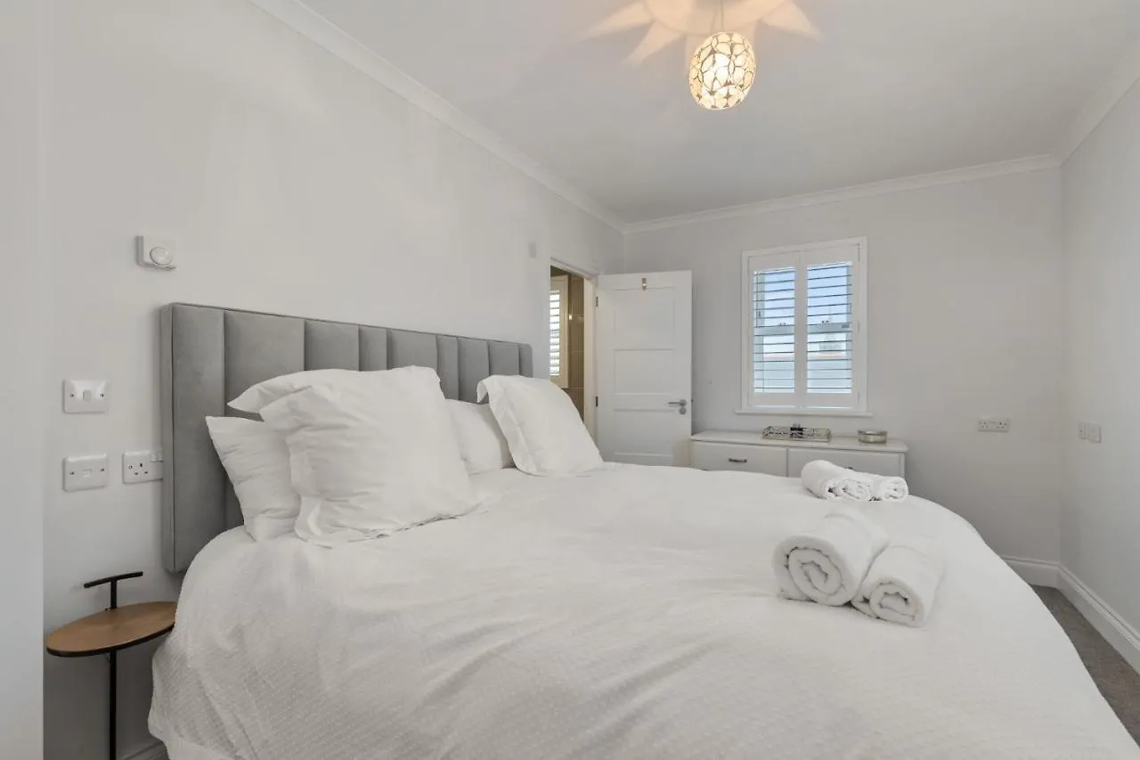 Mews - Seaside Parking Terrace Holiday home *