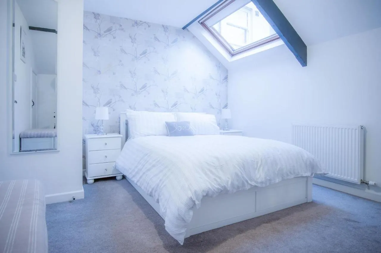 The Penthouse At The Mews - 2 Bedroom - Apartment *