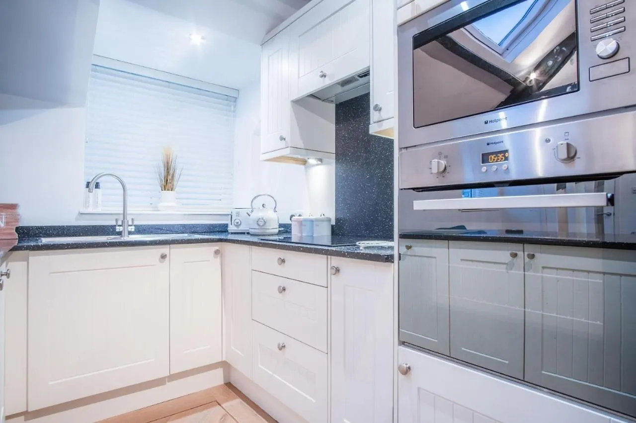 Apartment The Penthouse At The Mews - 2 Bedroom -