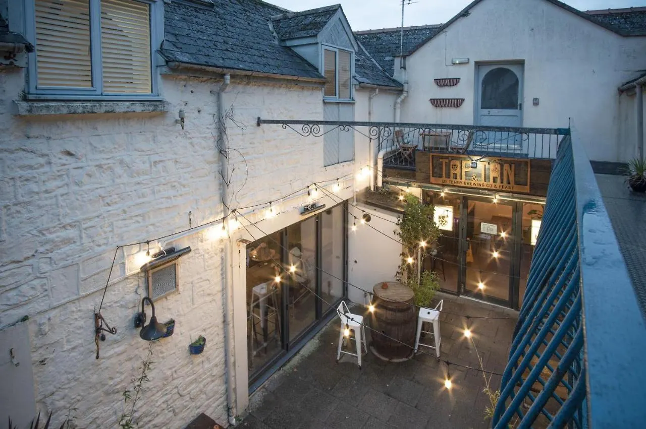 Apartment The Penthouse At The Mews - 2 Bedroom - Tenby