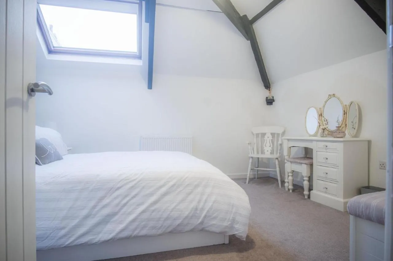 Apartment The Penthouse At The Mews - 2 Bedroom -