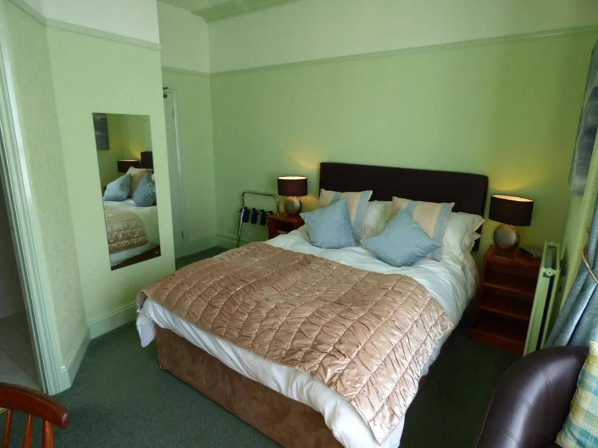 Couette-café Southcliff 4*
