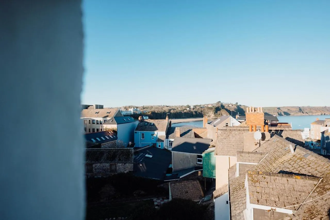 Beautiful 1 Bedroom Close To The Harbour Holiday home Tenby