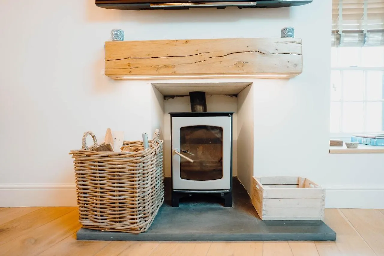 Beautiful 1 Bedroom Close To The Harbour * Tenby