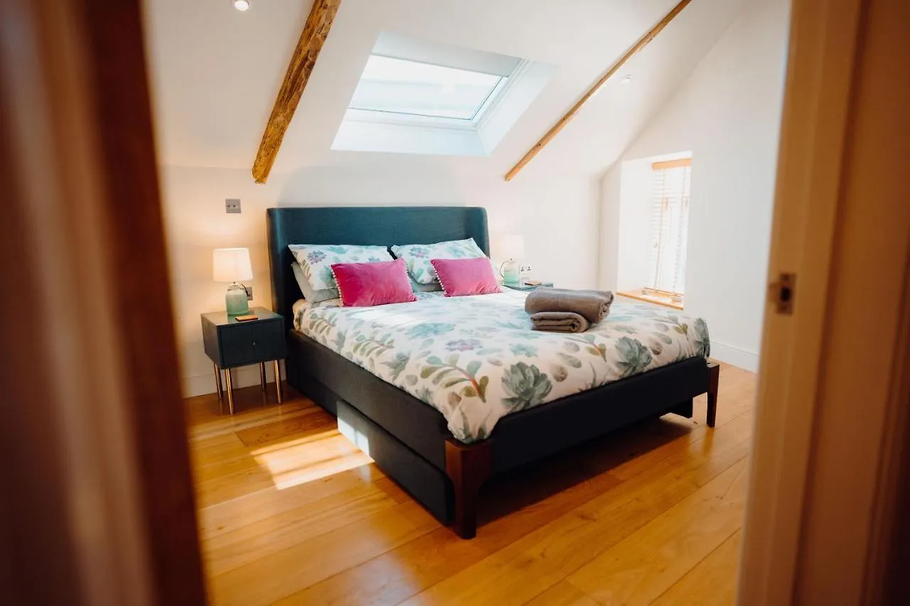 Beautiful 1 Bedroom Close To The Harbour Holiday home *