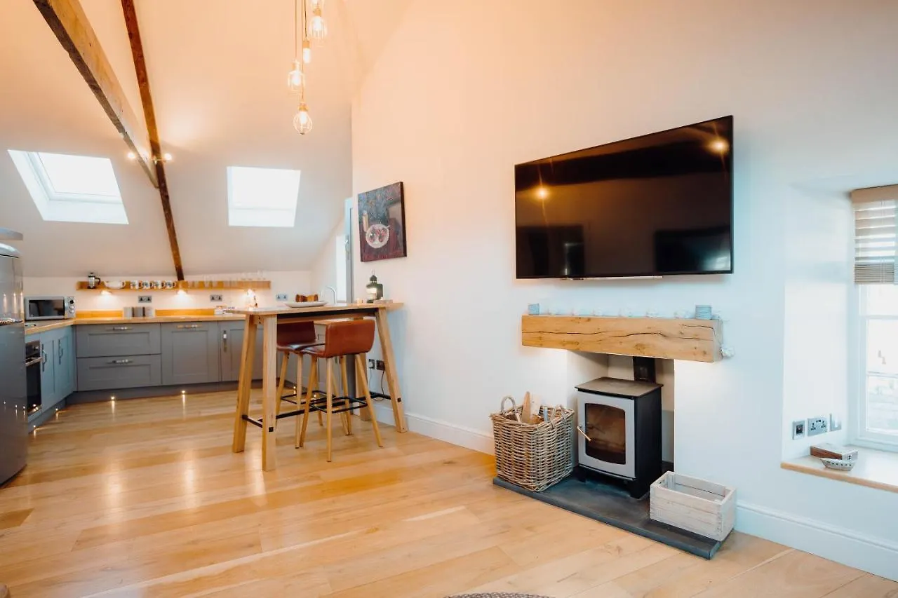 Beautiful 1 Bedroom Close To The Harbour *