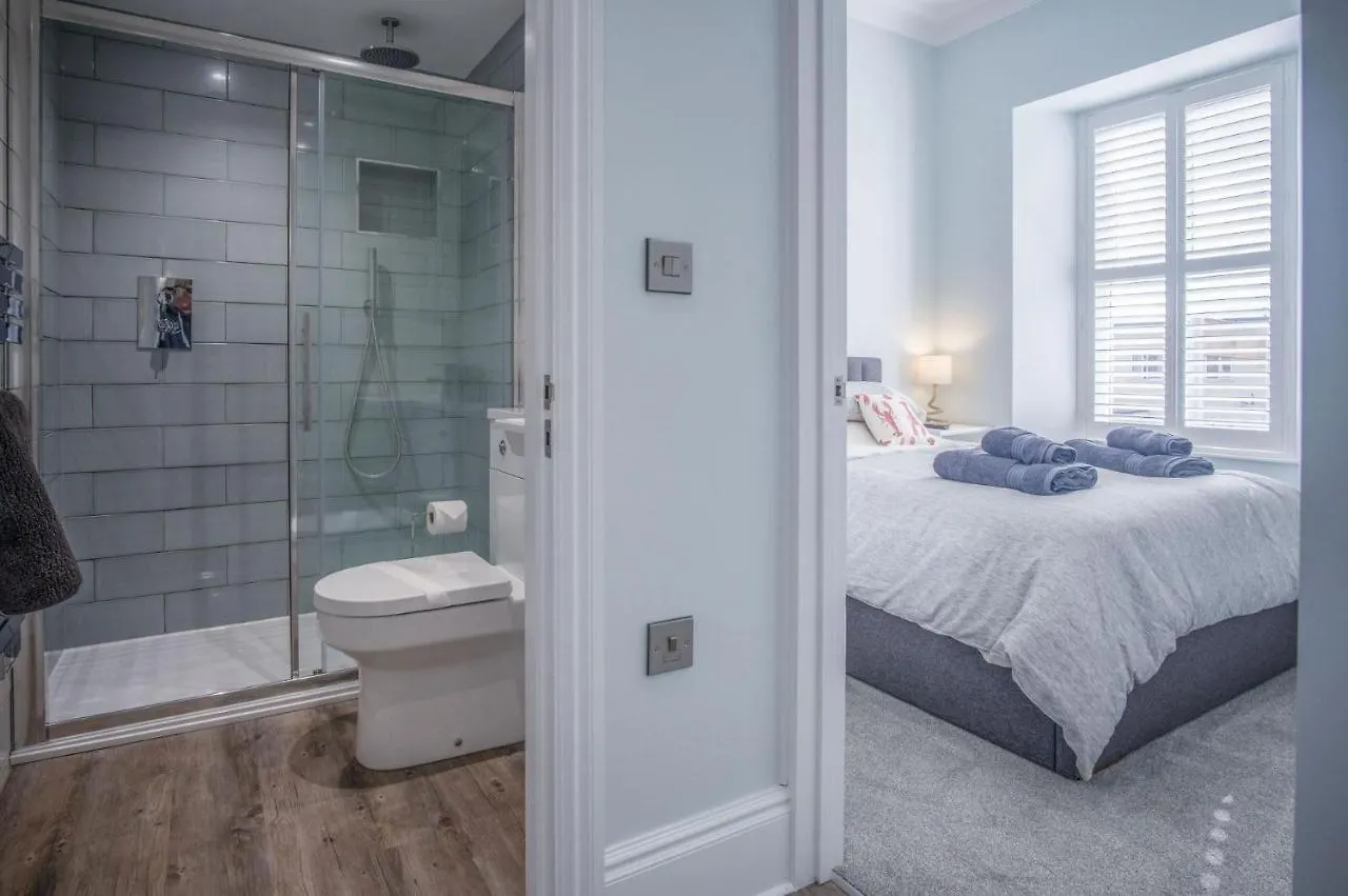 No 6 Croft House - 1 Bedroom - *
