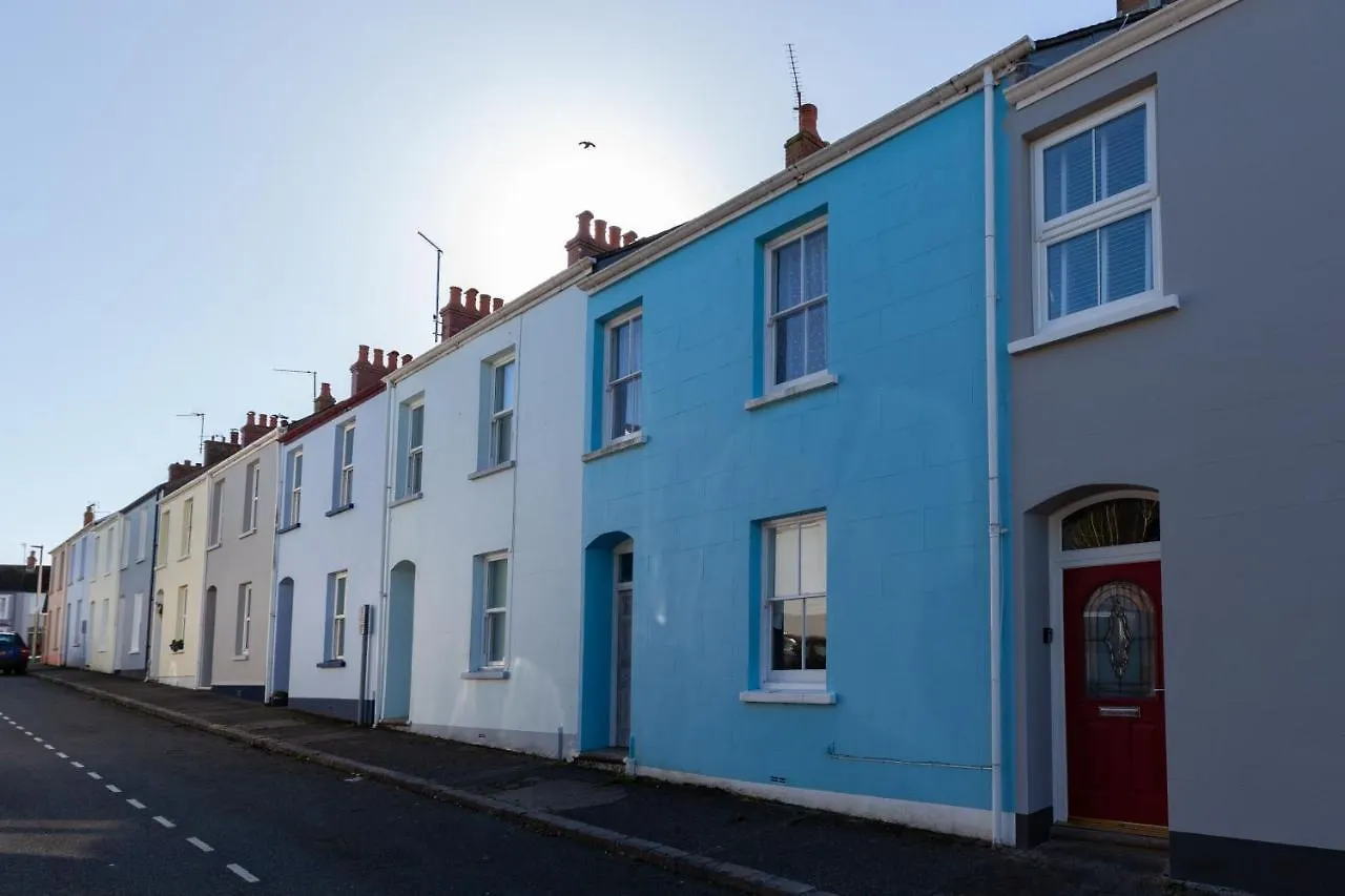 Holiday home Family With Bunk Beds, Courtyard, Tv & Tenby