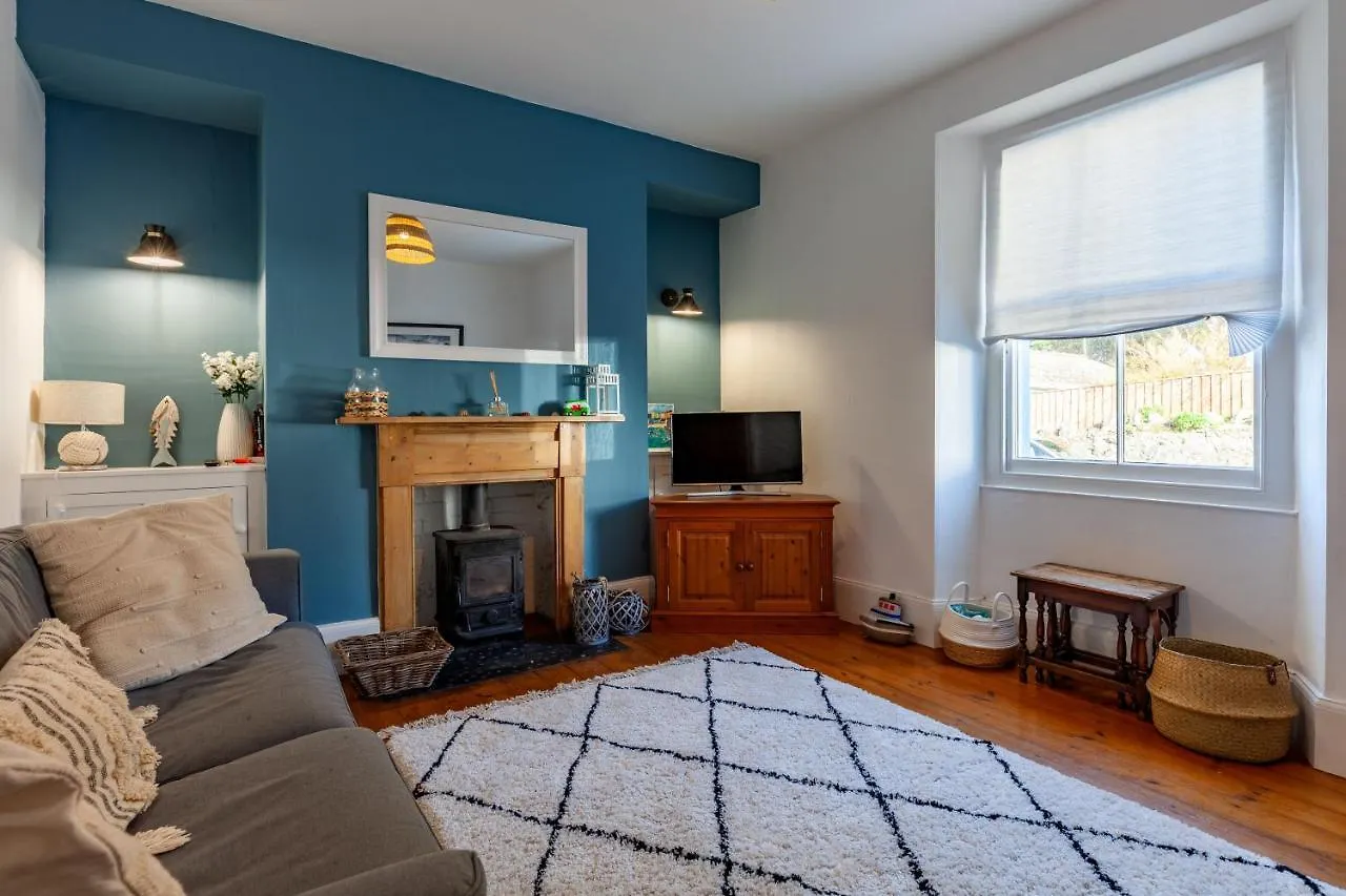 Family With Bunk Beds, Courtyard, Tv & Holiday home Tenby