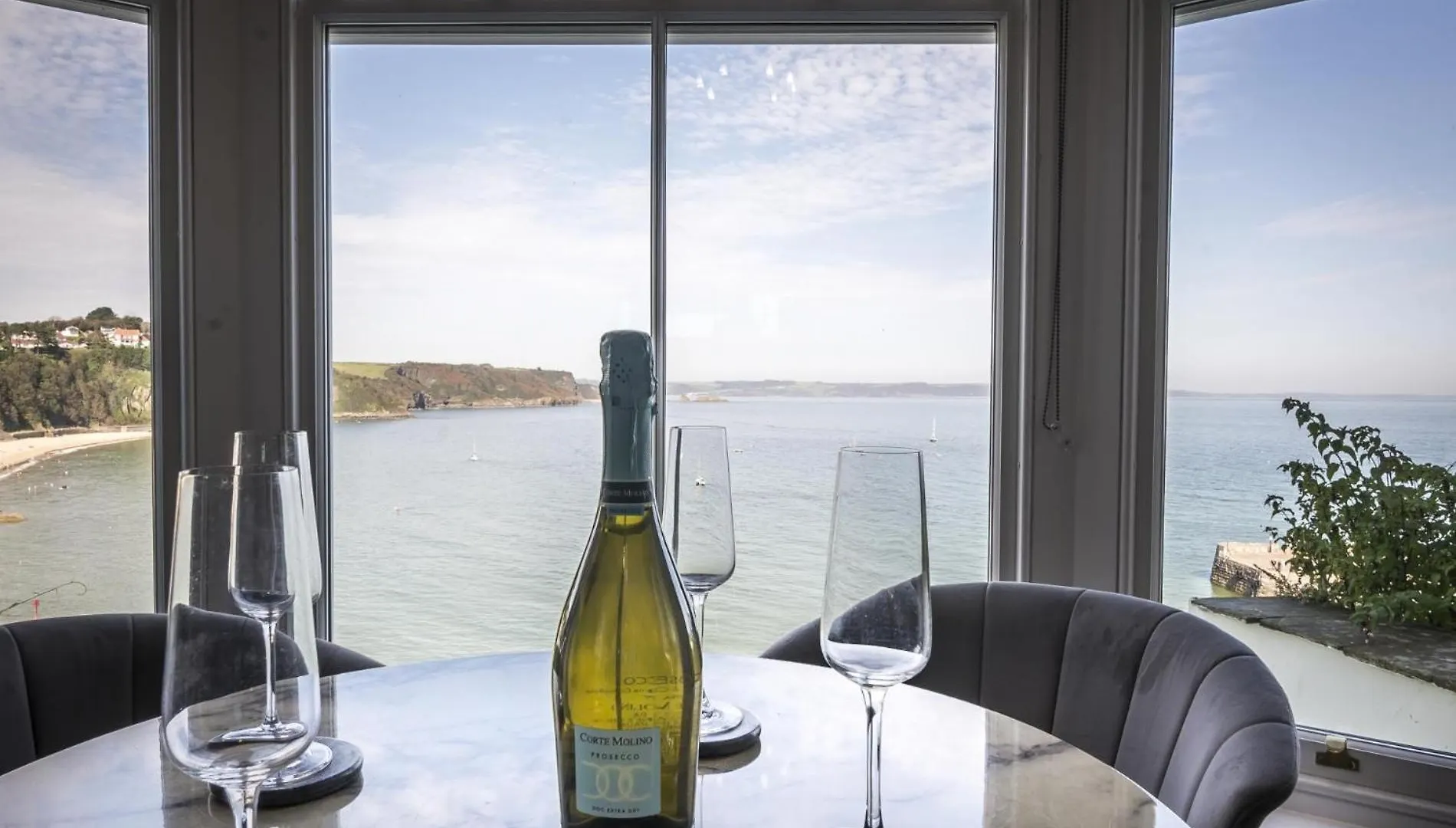 Pieces Of Eight - 2 Bedroom - - * Tenby