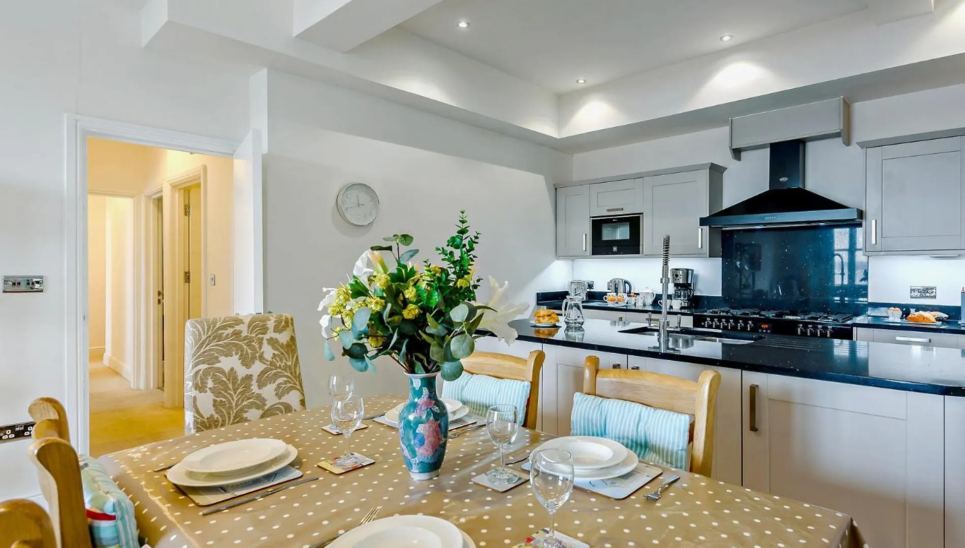 3 Bed In Fb161