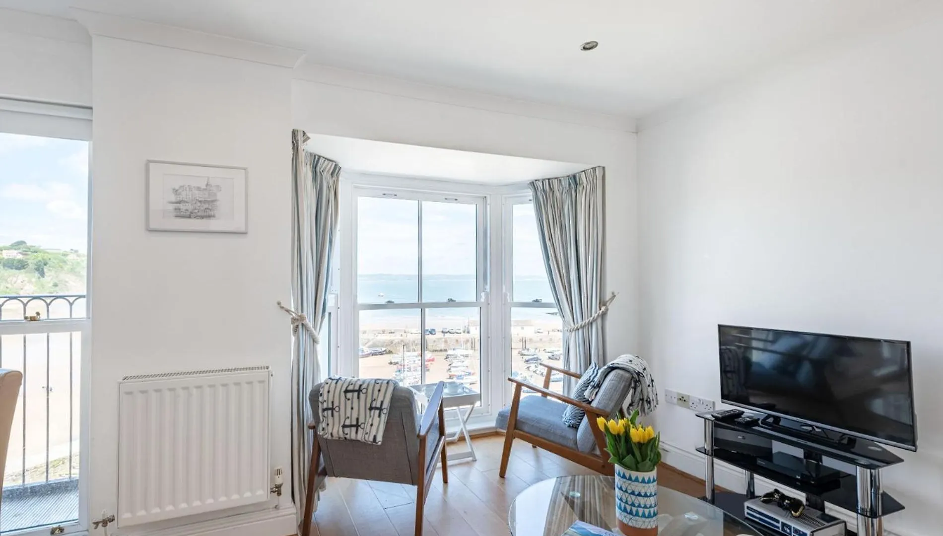 2 Bed In Fb114 * Tenby