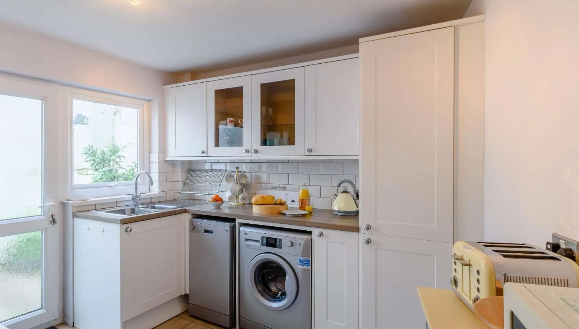 Holiday home 4 Bed In Fb003 Tenby