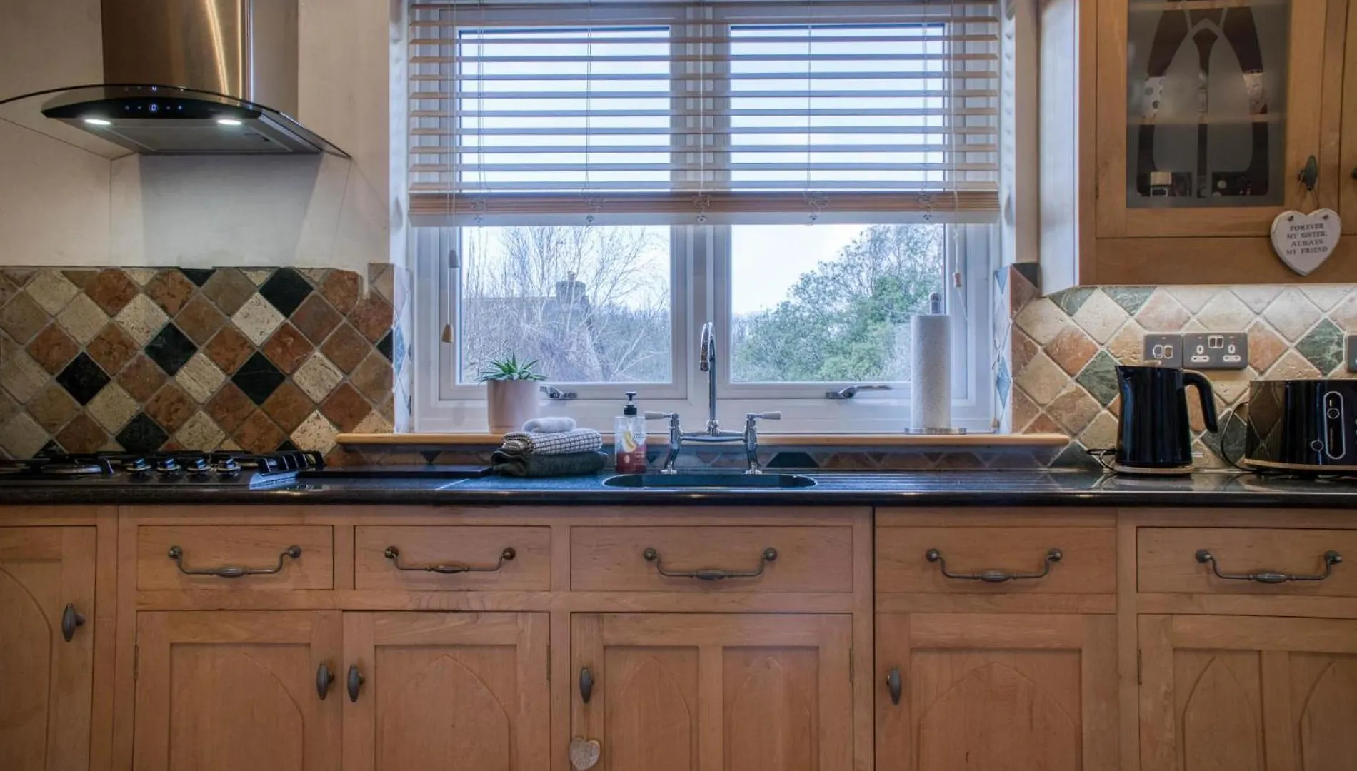 Little Glen - 3 Bedroom - * Tenby