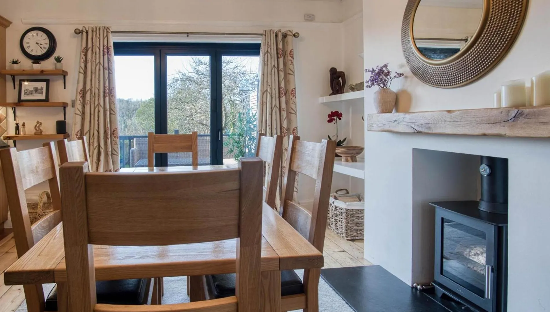 Little Glen - 3 Bedroom - * Tenby