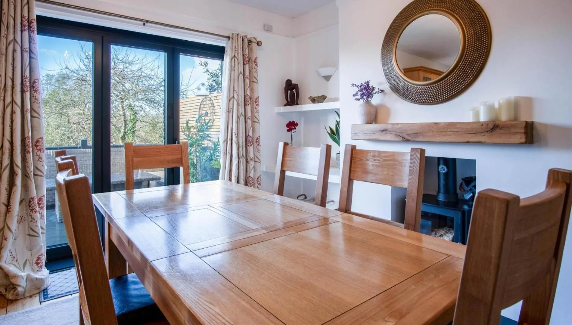 Little Glen - 3 Bedroom - Tenby