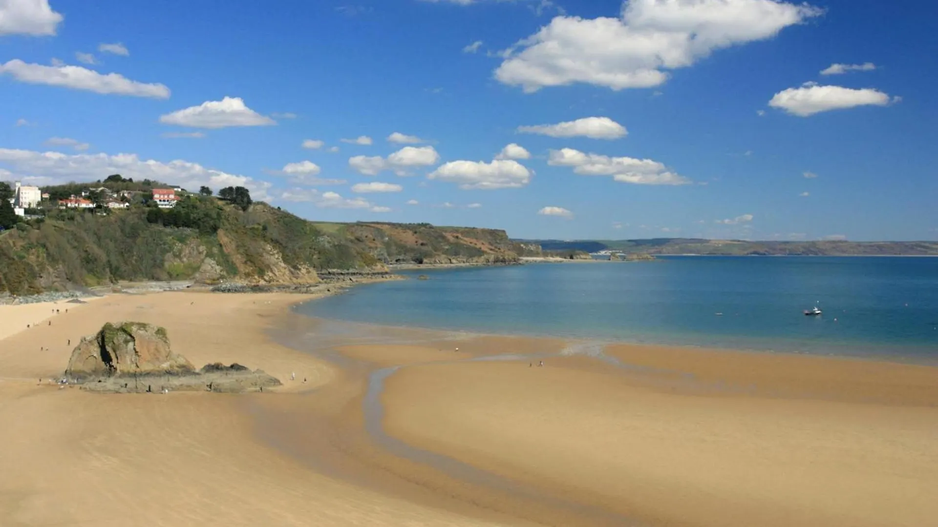Holiday home Seashell Tenby