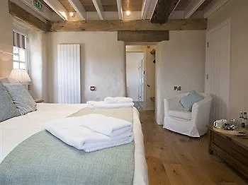 Trefloyne Manor * Tenby