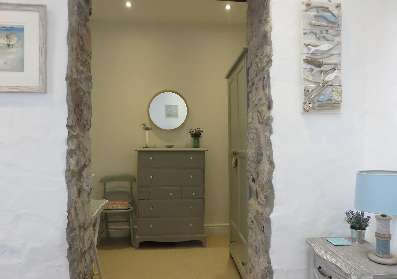Shipwrights Apartment Tenby