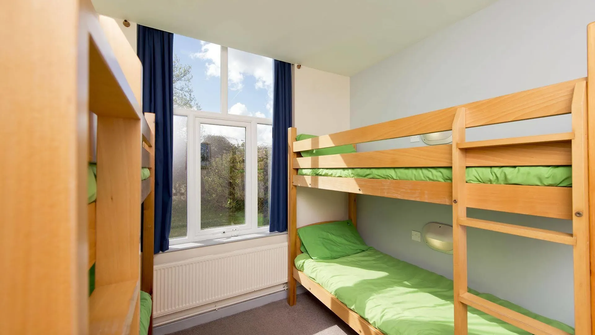Yha Manorbier *