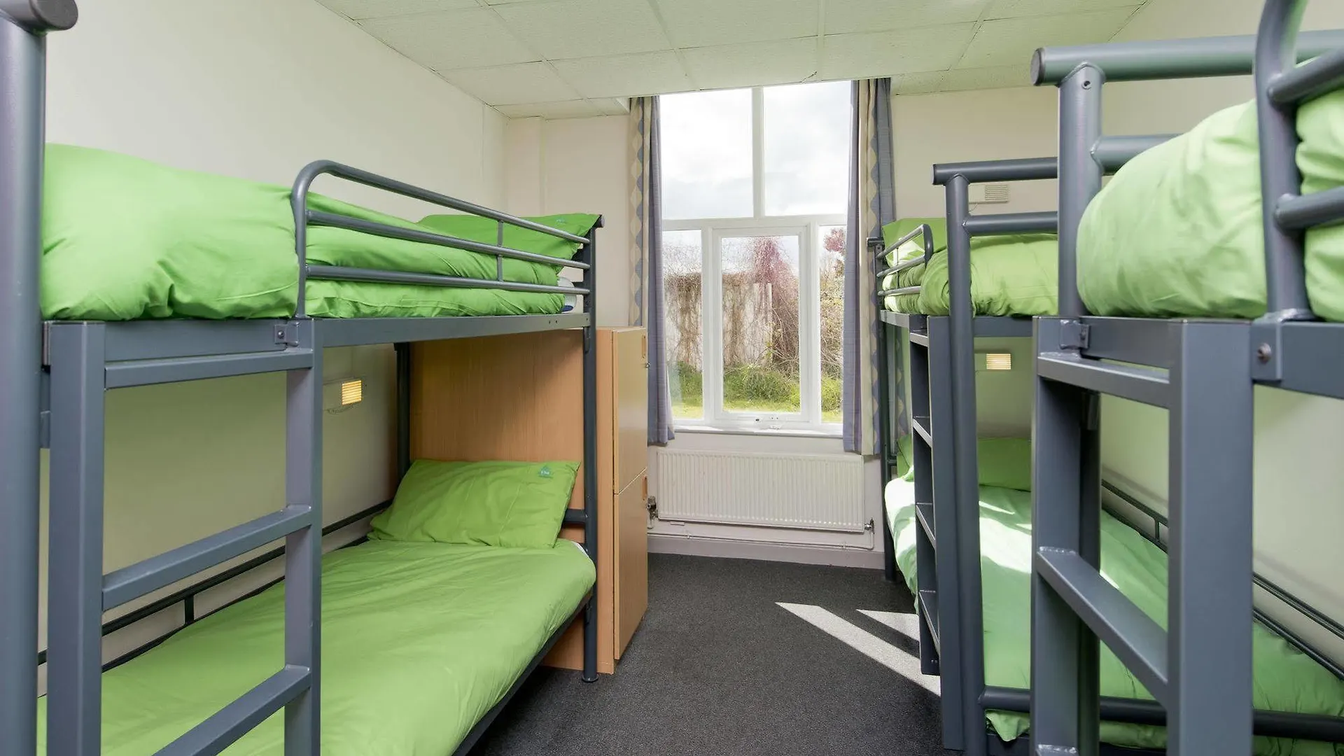 Yha Manorbier Hostel Tenby