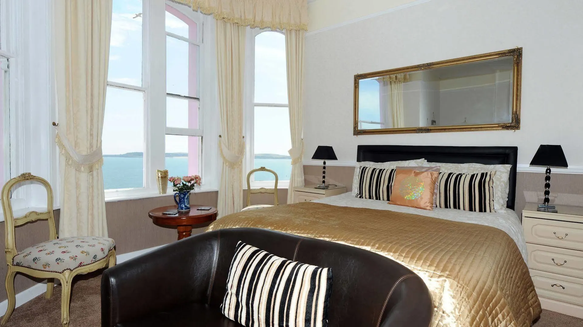 Panorama 4* Tenby