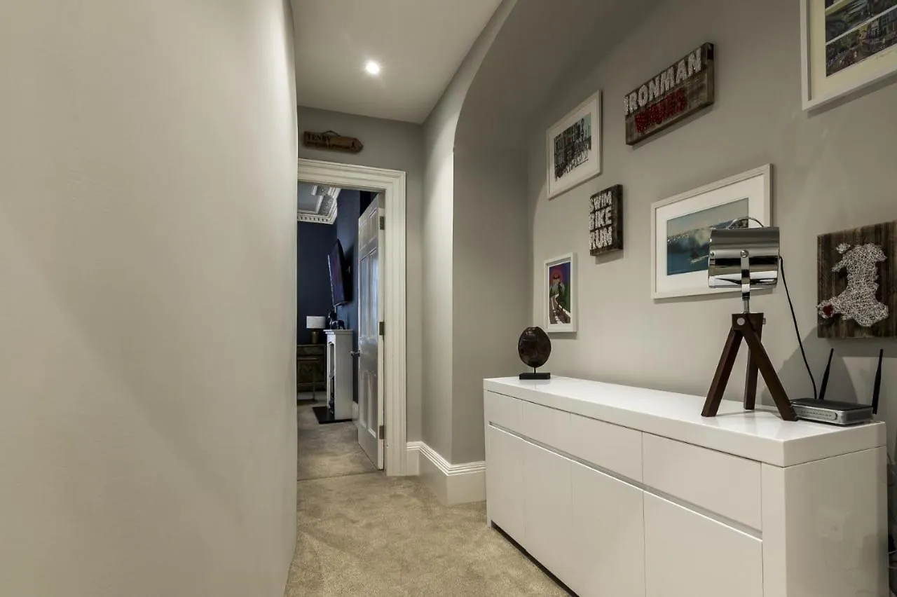 Apartment Pieces Of Eight - 2 Bedroom - - Tenby