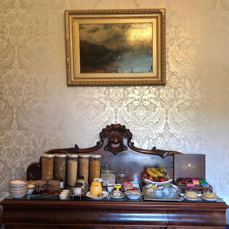 Elm Grove Bed & Breakfast Tenby