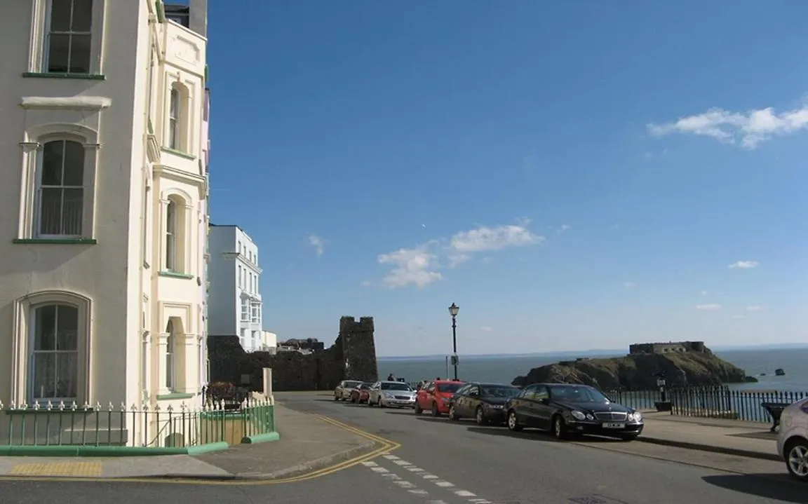 Carnock Tenby
