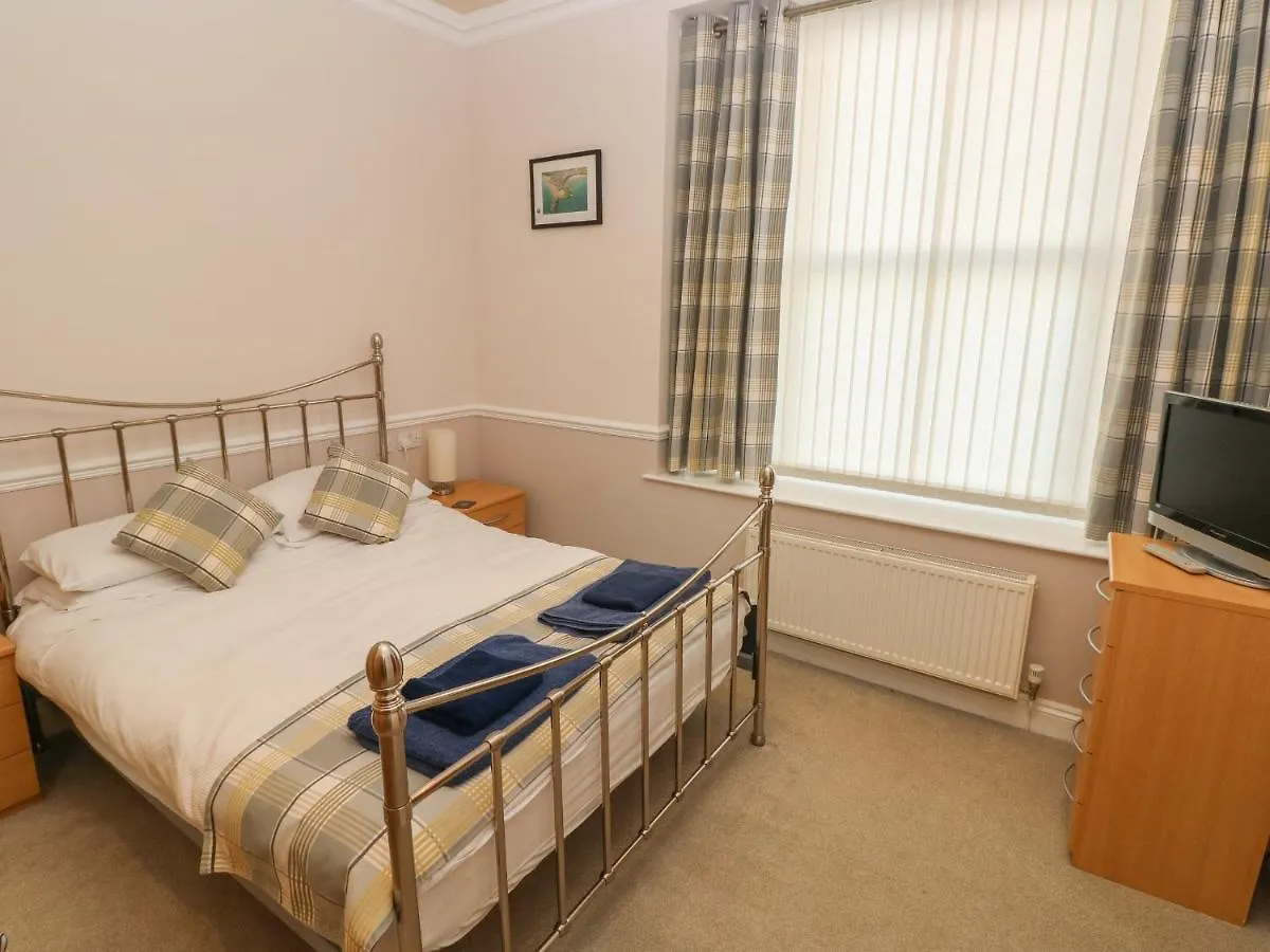 Apartment 6 South Court Tenby